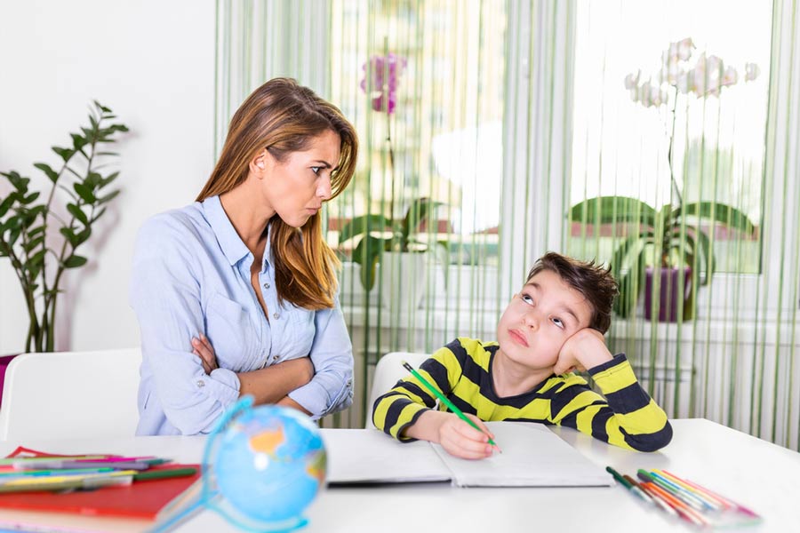 مشکل یادگیری در مدرسه دانش آموزان