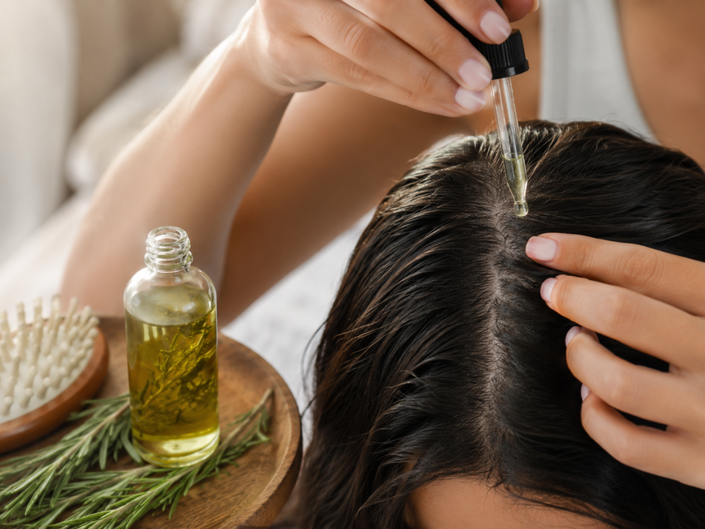 روغن مو را چطور انتخاب کنیم؟ راهنمای انتخاب بر اساس خشکی، وز، ریزش و نوع پوست سر